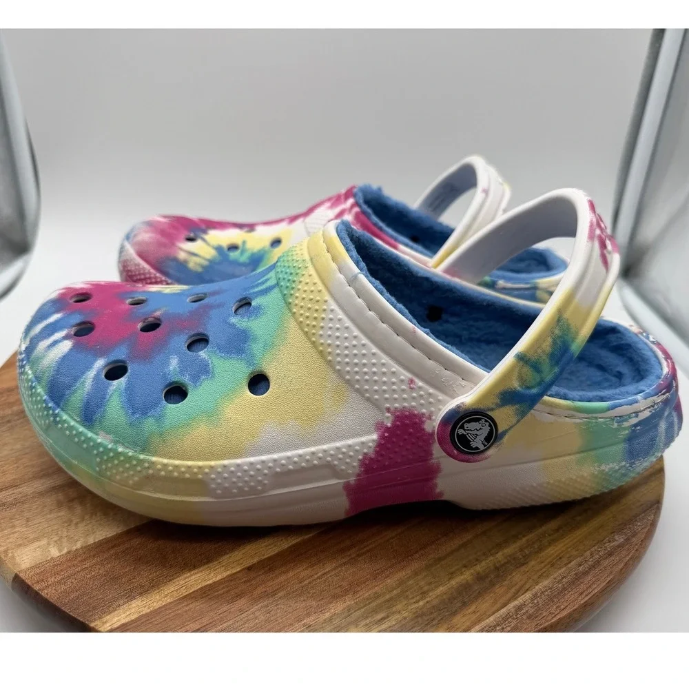 Crocs Classic‎ Lined Tie Dye Clogs Men's 7/Women's 9 Blue Faux Fur Fuzzy Slides